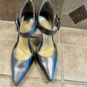 Ivanka Trump Pewter heel